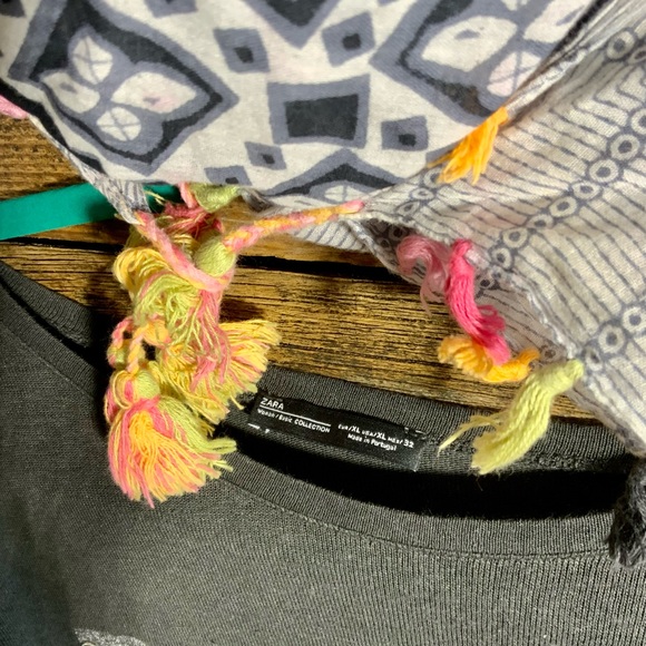 Zara “ Rocker “ Cropped T Shirt Grey size XL length 20 inches approximately - Picture 2 of 3